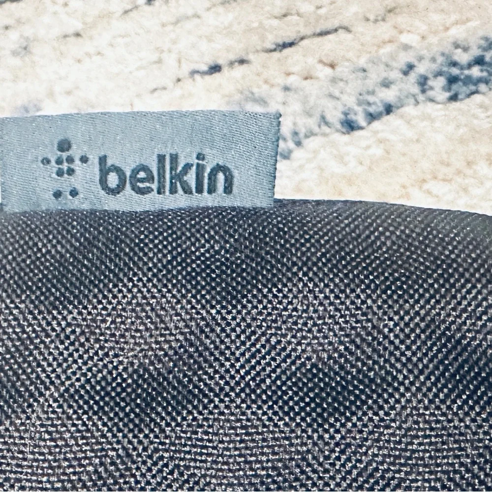 Belkin Air Protect Laptop Case - 14” Always On Laptop Sleeve